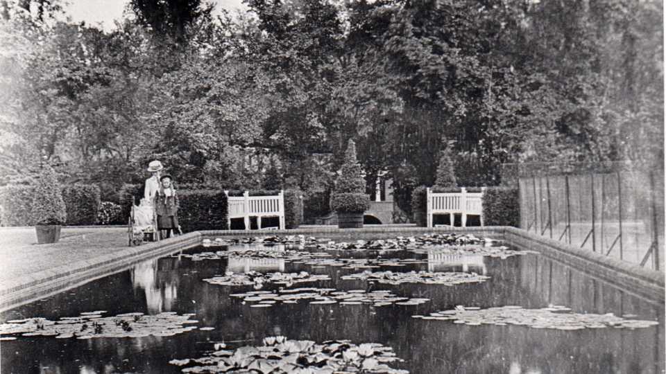 Photograph in approximately 1907 of Lower Lily Pond.
